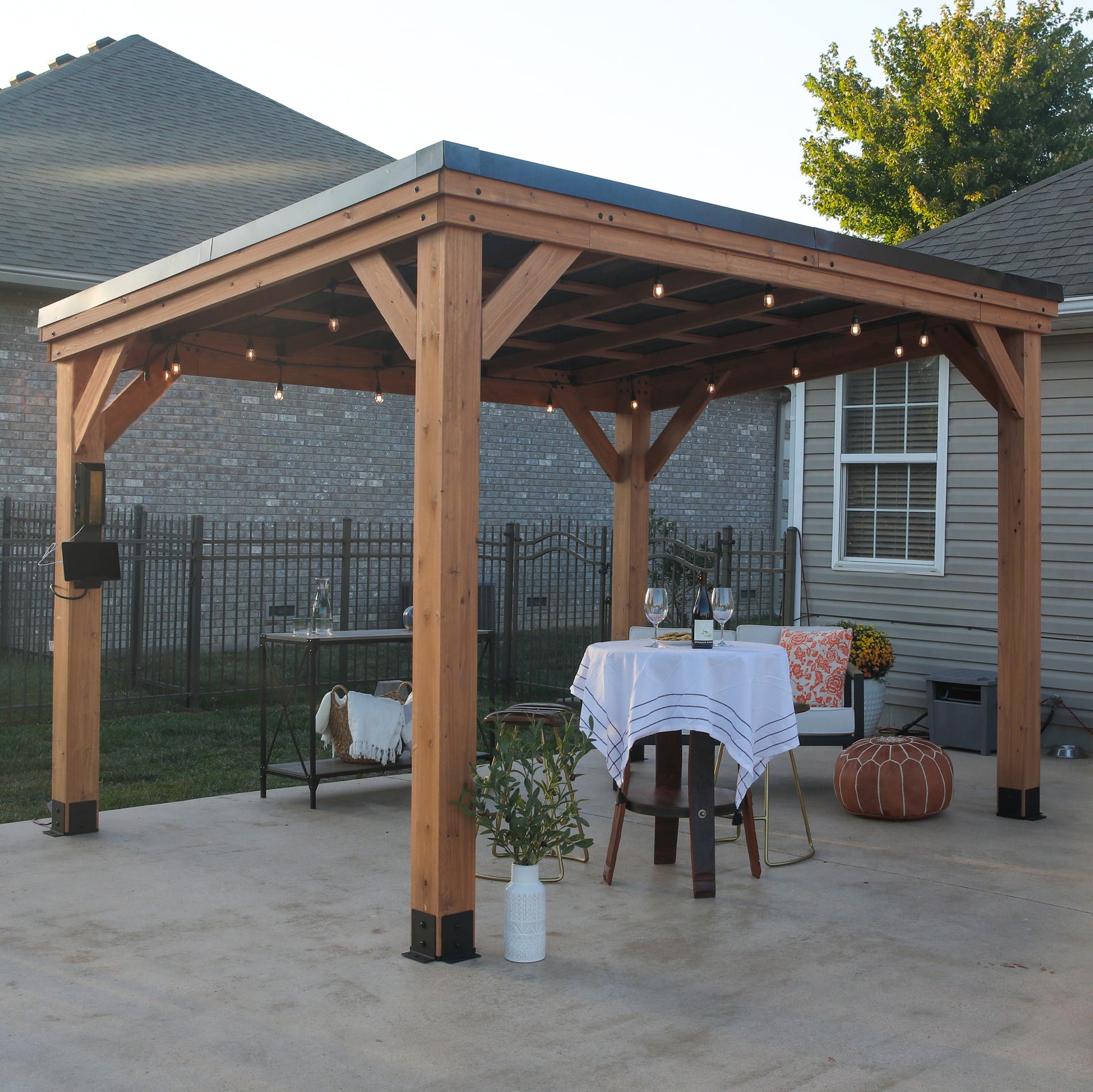 12x9.5 Arcadia Gazebo — manufacturer photo 1