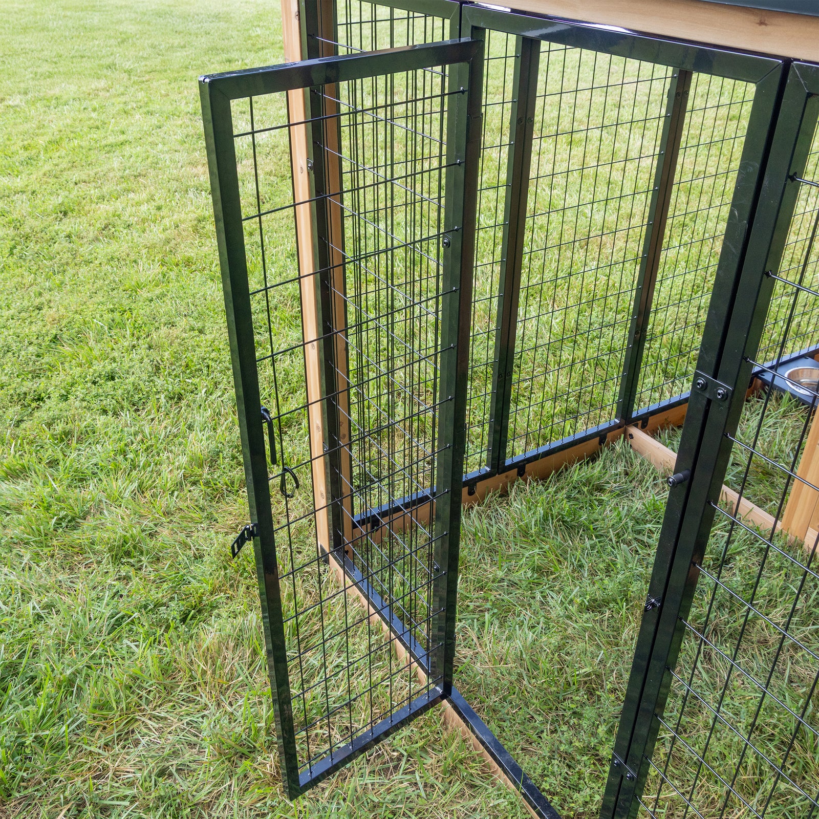 Animal Enclosure — manufacturer photo 11