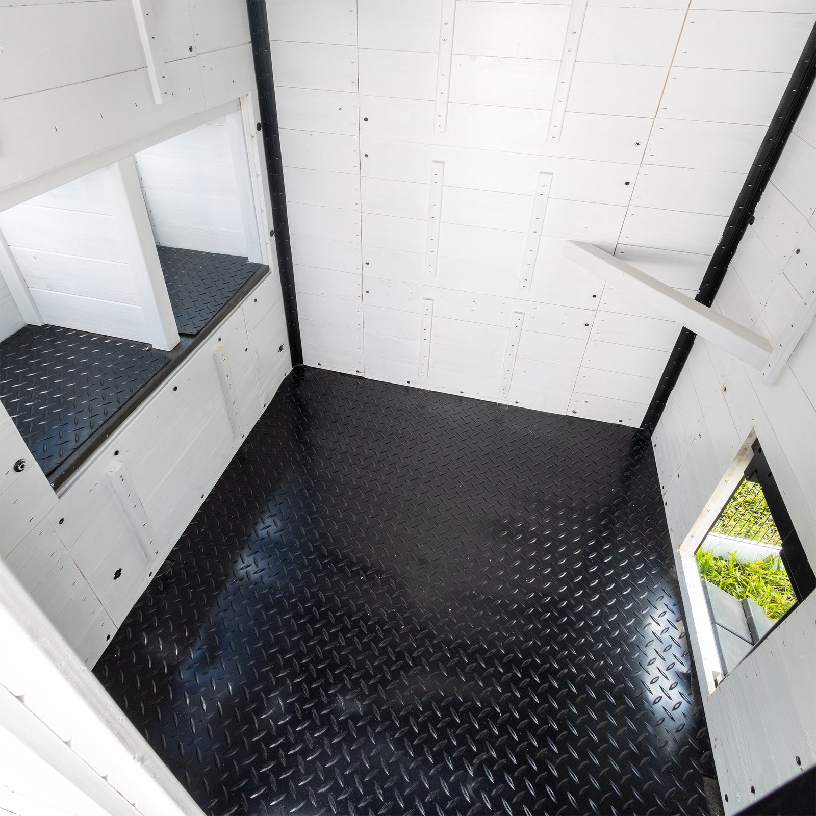 Sweetwater Chicken Coop — manufacturer photo 9