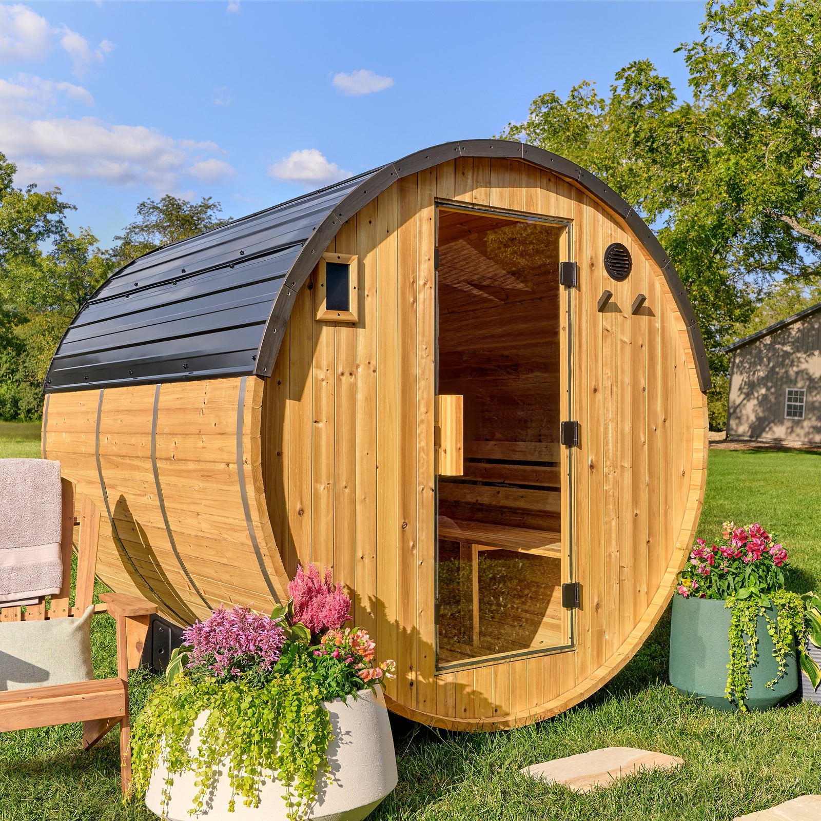 Paxton Outdoor Barrel Sauna 4-6 Person — manufacturer photo 1