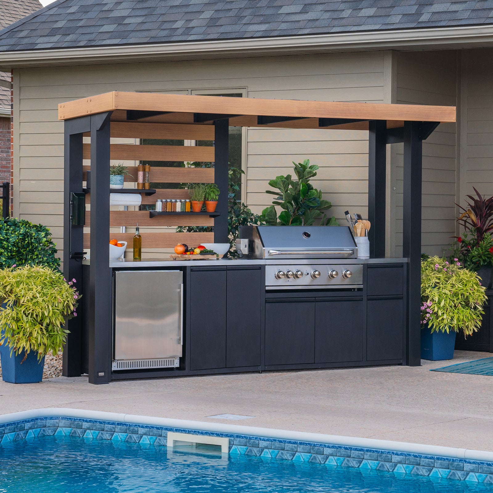 Fusion Flame Outdoor Kitchen — manufacturer photo 1